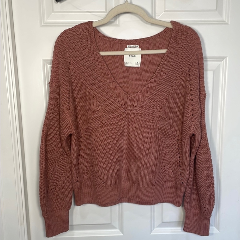 Abercrombie & Fitch V-Neck Knit Sweater Size Medium Salmon Pink Cropped Relaxed